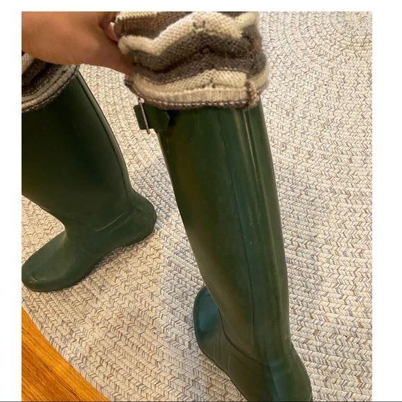 Hunter Forrest green boots with insert size 9 - Picture 3 of 3